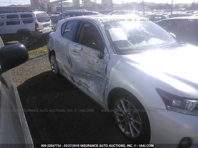 JTHKD5BH6D2128538 - 2013 LEXUS CT 200 WHITE photo 6