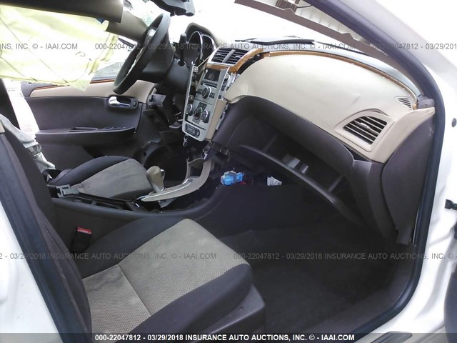 1G1ZC5E00CF346113 - 2012 CHEVROLET MALIBU 1LT 奶油色 照片 5