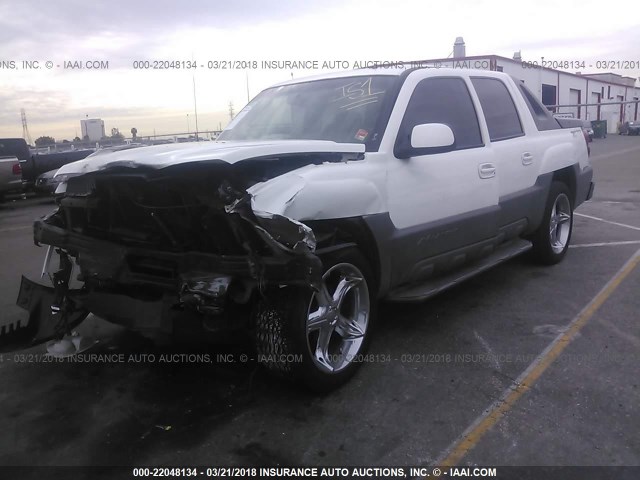 3GNEC13T72G258210 - 2002 CHEVROLET AVALANCHE C1500 WHITE photo 2