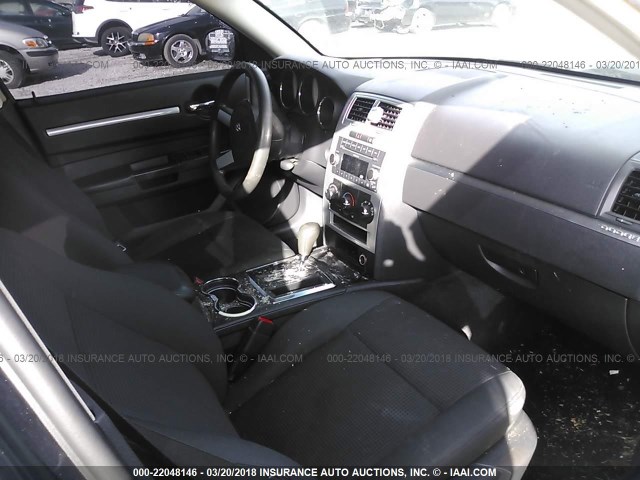 2B3CA4CD3AH158461 - 2010 DODGE CHARGER BLACK photo 5