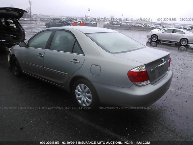 4T1BE30K36U686397 - 2006 TOYOTA CAMRY LE/XLE/SE ვერცხლისფერი ფოტო 3