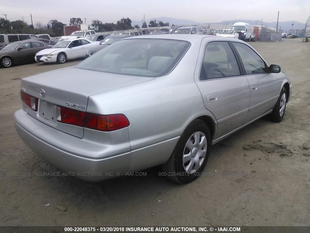 4T1BG22KX1U770937 - 2001 TOYOTA CAMRY CE/LE/XLE GRAY photo 4