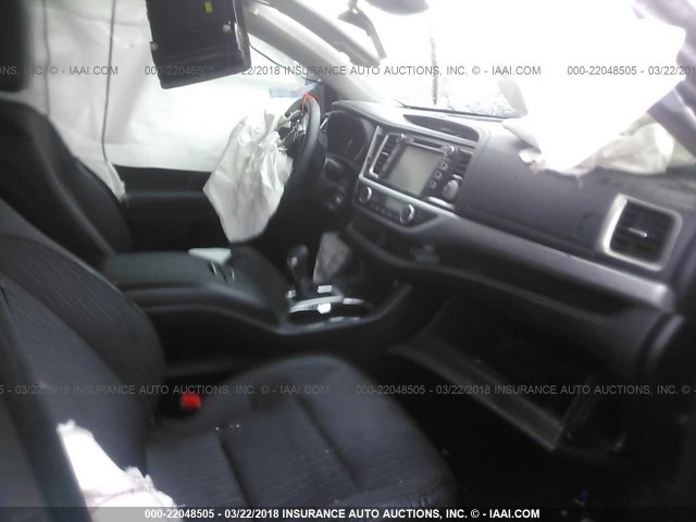 5TDZZRFH1HS213269 - 2017 TOYOTA HIGHLANDER LE/LE PLUS GRAY photo 5