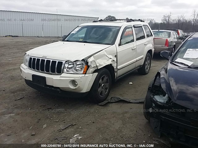 1J4HR58205C522669 - 2005 JEEP GRAND CHEROKEE LIMITED WHITE photo 2