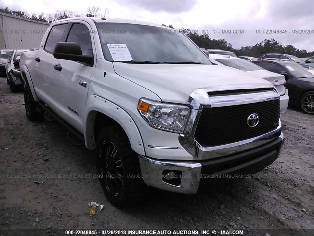 5TFDW5F14GX534634 - 2016 TOYOTA Tundra CREWMAX SR5/TRD PRO WHITE photo 1