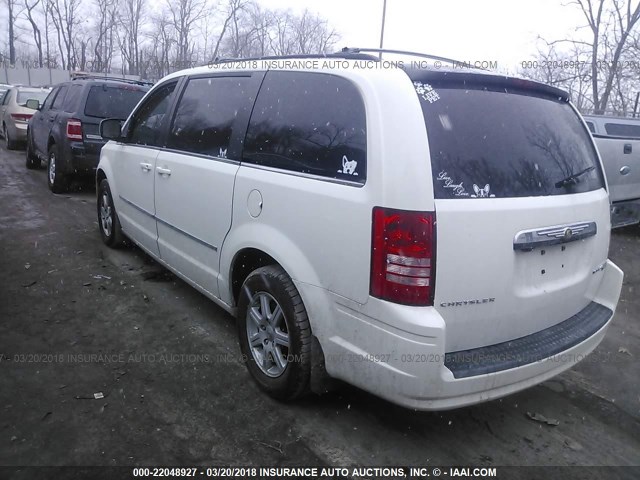 2A4RR8D1XAR374440 - 2010 CHRYSLER TOWN & COUNTRY TOURING PLUS WHITE photo 3