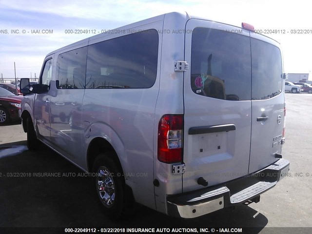 5BZAF0AA8FN852554 - 2015 NISSAN NV 3500/S/SV/SL SILVER photo 3