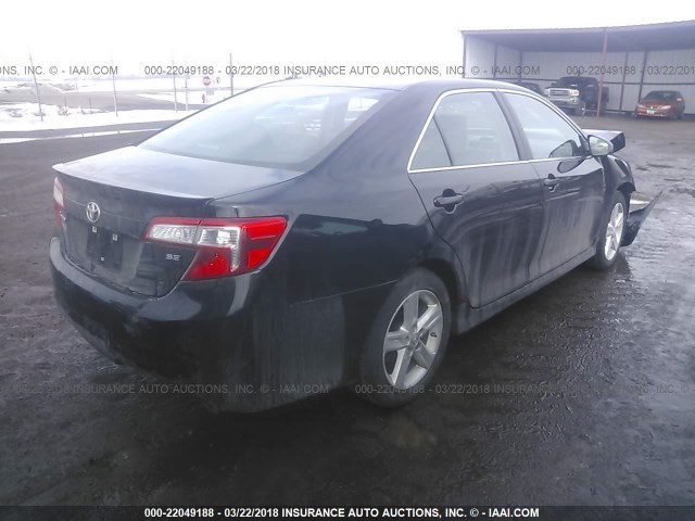 4T1BF1FK6DU259575 - 2013 TOYOTA CAMRY L/SE/LE/XLE BLACK photo 4