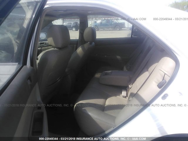 JTDBE32K020016504 - 2002 TOYOTA CAMRY LE/XLE/SE WHITE photo 8