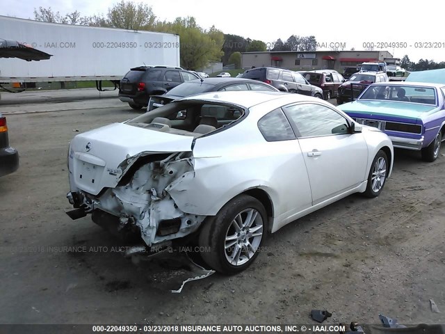 1N4BL24E38C100689 - 2008 NISSAN ALTIMA 3.5SE WHITE photo 4