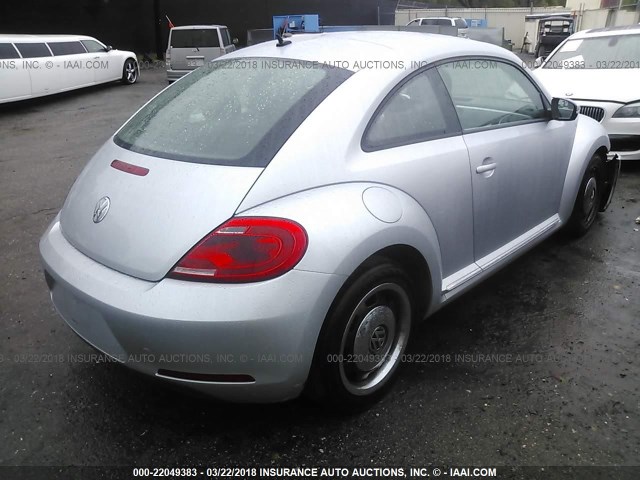 3VWJP7AT9DM613199 - 2013 VOLKSWAGEN BEETLE SILVER photo 4