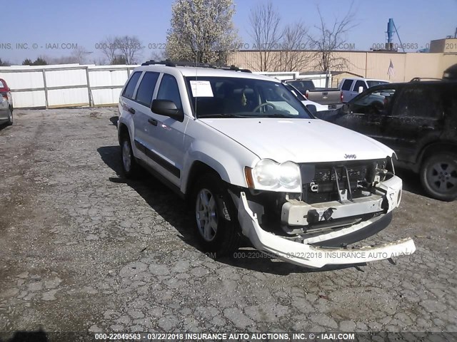 1J4GS48K35C675816 - 2005 JEEP GRAND CHEROKEE LAREDO/COLUMBIA/FREEDOM 白色 照片 1