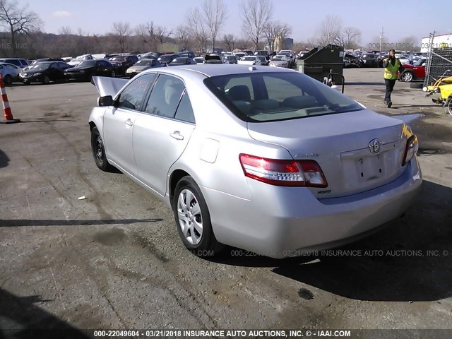 4T1BF3EK7AU091857 - 2010 TOYOTA CAMRY SE/LE/XLE 银色 照片 3