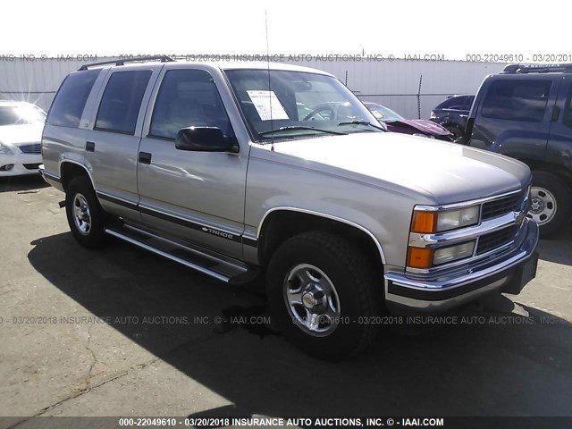 1GNEK13R5XJ499292 - 1999 CHEVROLET TAHOE K1500 GRAY photo 1