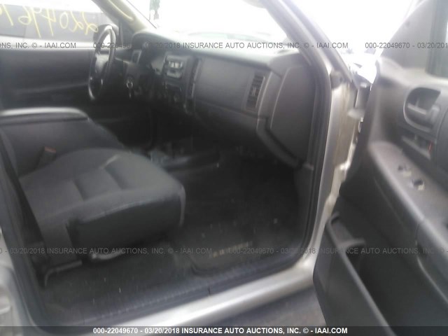 1D4HS38N23F533017 - 2003 DODGE DURANGO SPORT SILVER photo 5