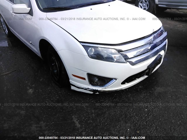 3FADP0L36AR142783 - 2010 FORD FUSION HYBRID WHITE photo 6