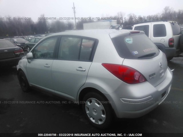 3N1BC13EX9L367049 - 2009 NISSAN VERSA S/SL SILVER photo 3