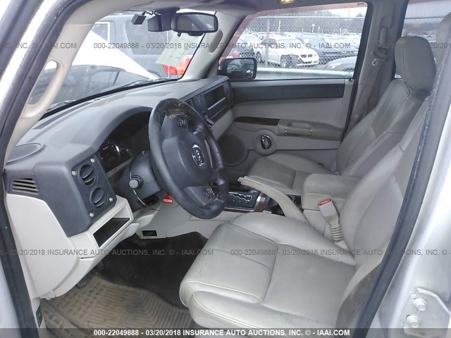 1J8HG58N96C246153 - 2006 JEEP COMMANDER LIMITED SILVER photo 5