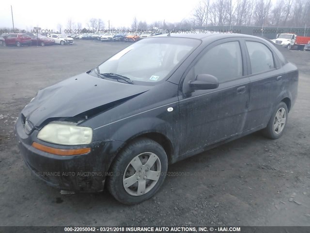 KL1TD56676B673043 - 2006 CHEVROLET AVEO LS BLACK photo 2