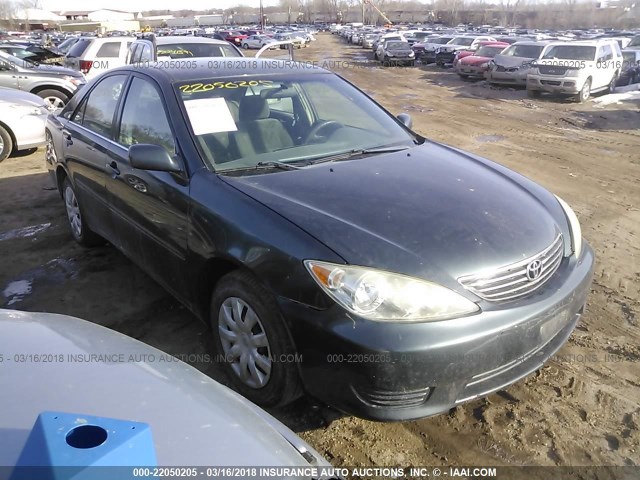 4T1BE32K45U022881 - 2005 TOYOTA CAMRY LE/XLE/SE GREEN photo 1