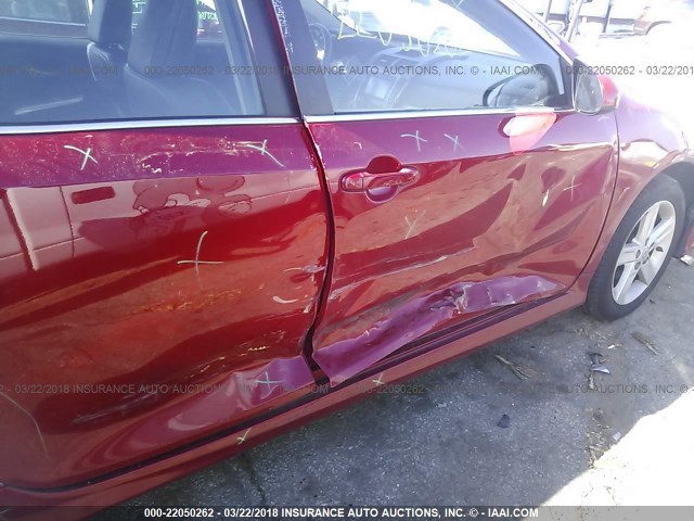 4T1BF1FK5CU626285 - 2012 TOYOTA CAMRY SE/LE/XLE 红色 照片 6