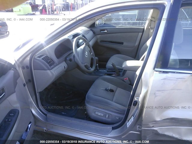 4T1BE32K75U947073 - 2005 TOYOTA CAMRY LE/XLE/SE BEIGE photo 5