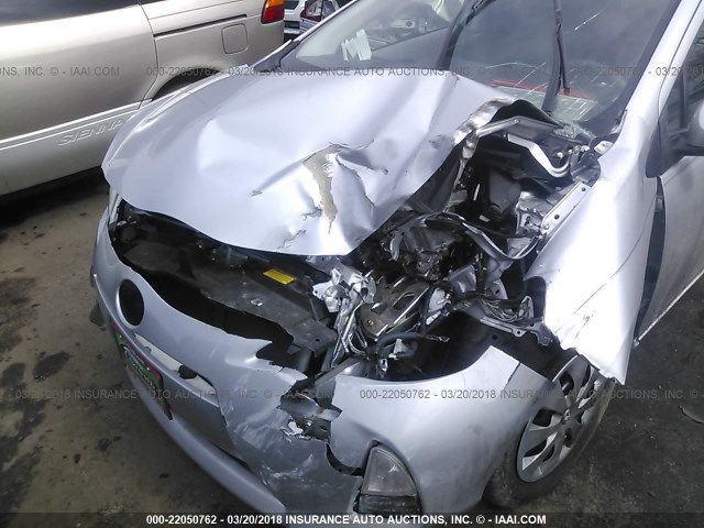 JTDKDTB32E1564806 - 2014 TOYOTA PRIUS C SILVER photo 6