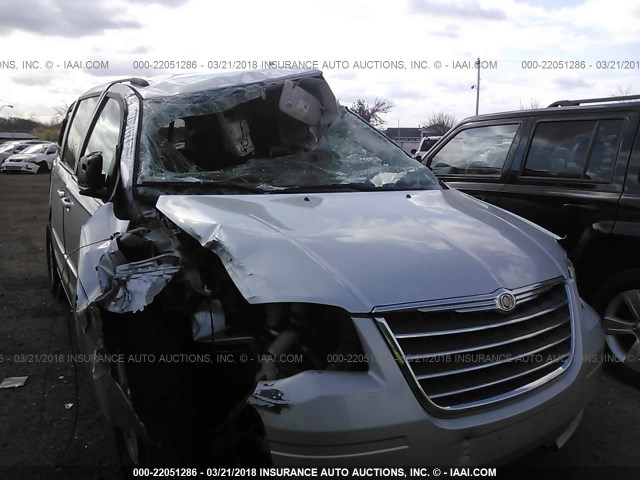 2A4RR5D11AR460427 - 2010 CHRYSLER TOWN & COUNTRY TOURING SILVER photo 6
