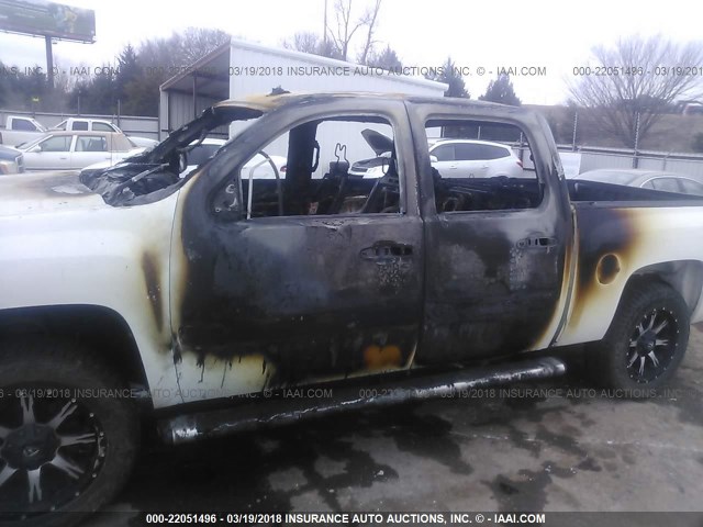 3GCPCSE07DG279572 - 2013 CHEVROLET SILVERADO C1500 LT WHITE photo 6