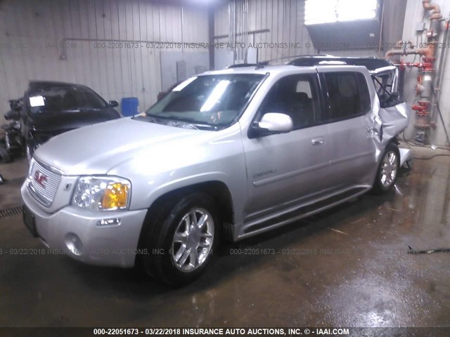 1GKET66MX66163064 - 2006 GMC ENVOY DENALI XL SILVER photo 2