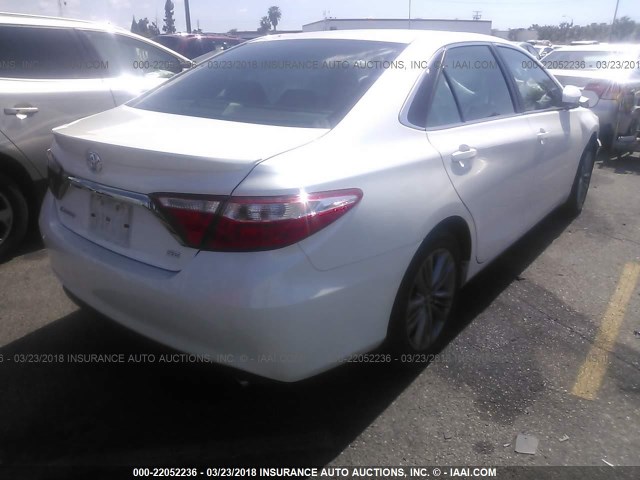 4T1BF1FK5GU157978 - 2016 TOYOTA CAMRY LE/XLE/SE/XSE თეთრი ფოტო 4