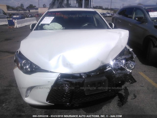 4T1BF1FK5GU157978 - 2016 TOYOTA CAMRY LE/XLE/SE/XSE თეთრი ფოტო 6