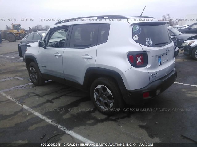 ZACCJBBH7FPC13233 - 2015 JEEP RENEGADE LATITUDE SILVER photo 3