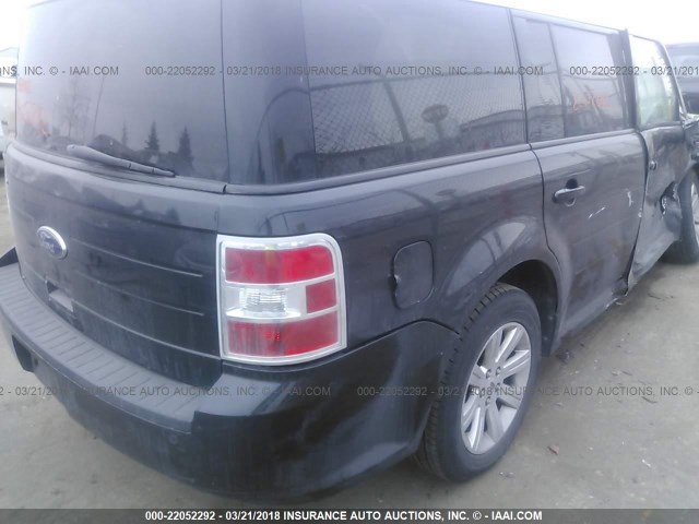 2FMGK5BC2ABA42405 - 2010 FORD FLEX SE BLACK photo 4