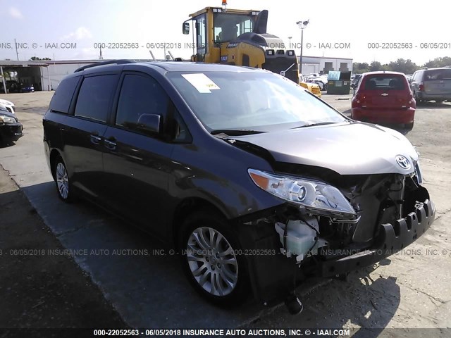 5TDYZ3DCXHS823543 - 2017 TOYOTA SIENNA XLE/LIMITED GRAY photo 1