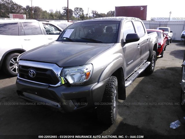 5TFJX4GN7DX024060 - 2013 TOYOTA TACOMA DOUBLE CAB ოქროსფერი ფოტო 2