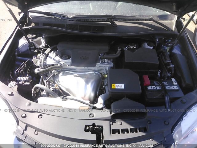 4T1BF1FK3HU629886 - 2017 TOYOTA CAMRY LE/XLE/SE/XSE Gris photo 10