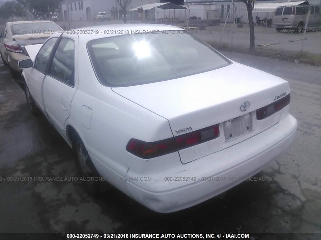 4T1BG22K5XU907372 - 1999 TOYOTA CAMRY CE/LE/XLE 白色 照片 3