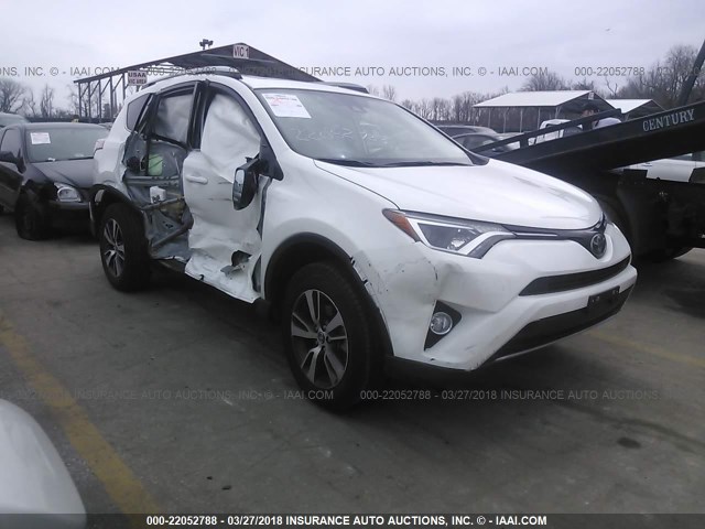 JTMRFREV2JJ177529 - 2018 TOYOTA RAV4 ADVENTURE/XLE 白色 照片 1