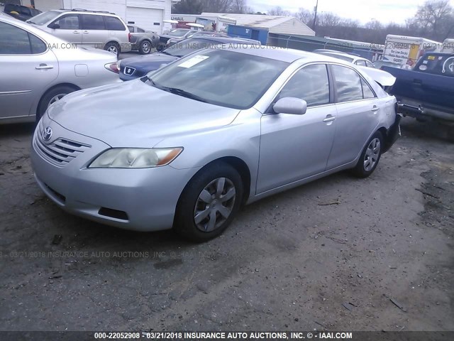 4T1BE46K97U124972 - 2007 TOYOTA CAMRY NEW GENERAT CE/LE/XLE/SE SILVER photo 2
