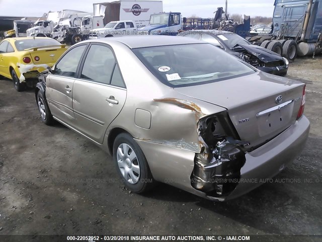JTDBE32K620040032 - 2002 TOYOTA CAMRY LE/XLE/SE BEIGE photo 3