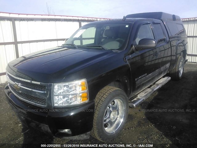 1GCSKTE36AZ288692 - 2010 CHEVROLET SILVERADO K1500 LTZ BLACK photo 2