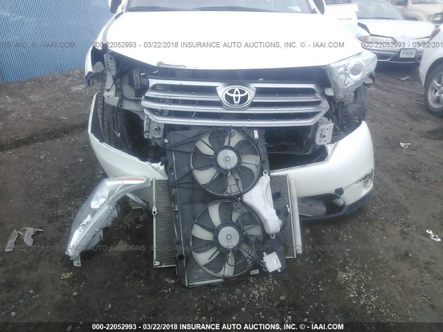 5TDBK3EH0DS263756 - 2013 TOYOTA HIGHLANDER PLUS/SE WHITE photo 6