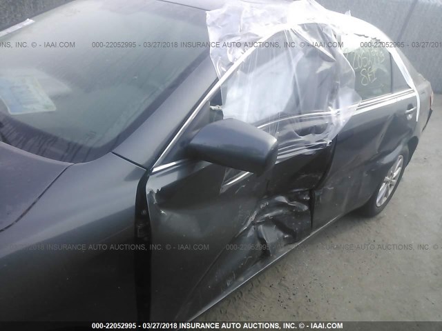4T1BK3EK4B4632652 - 2011 TOYOTA CAMRY SE/LE/XLE GRAY photo 6