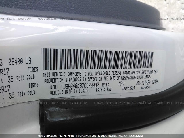 1J8HG48K87C570082 - 2007 JEEP COMMANDER WHITE photo 9