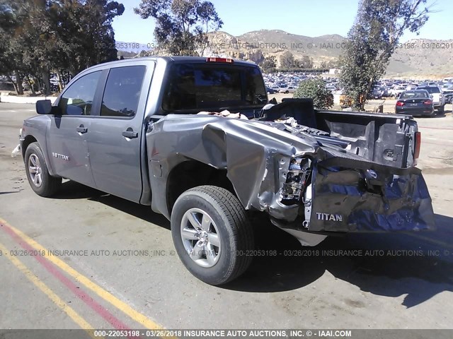 1N6AA0EK2EN505587 - 2014 NISSAN TITAN S/SV/SL/PRO-4X GRAY photo 3