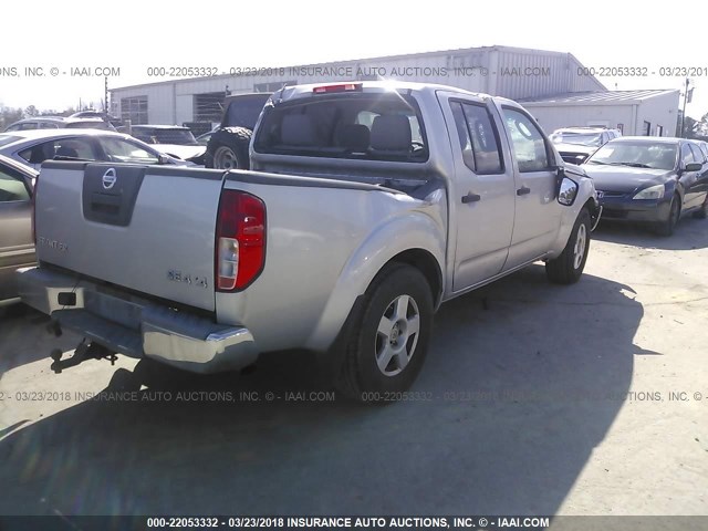 1N6AD07W86C464774 - 2006 NISSAN FRONTIER CREW CAB LE/SE/OFF ROAD SILVER photo 4