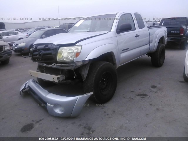 5TETU62N75Z075895 - 2005 TOYOTA TACOMA PRERUNNER ACCESS CAB SILVER photo 2