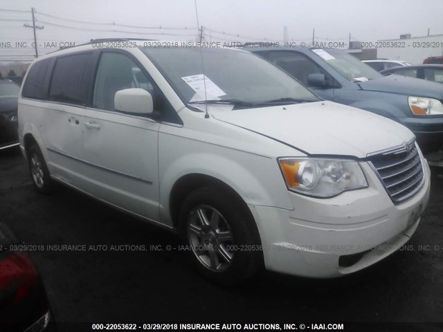 2A4RR5D15AR102702 - 2010 CHRYSLER TOWN & COUNTRY TOURING WHITE photo 1
