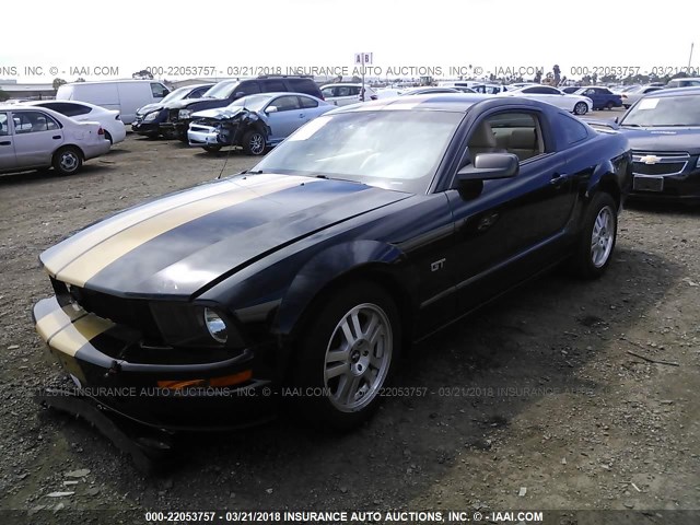 1ZVHT82H075239828 - 2007 FORD MUSTANG GT BLACK photo 2